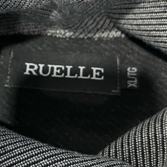 Textured Funnel Neck Pullover – Ruelle. Size xl - Picture 2 of 7